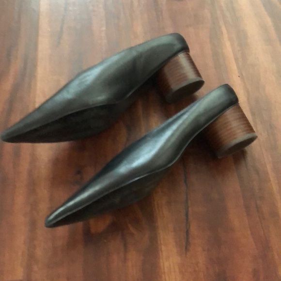 Nine West black leather slip on heels size 10 - Picture 3 of 4
